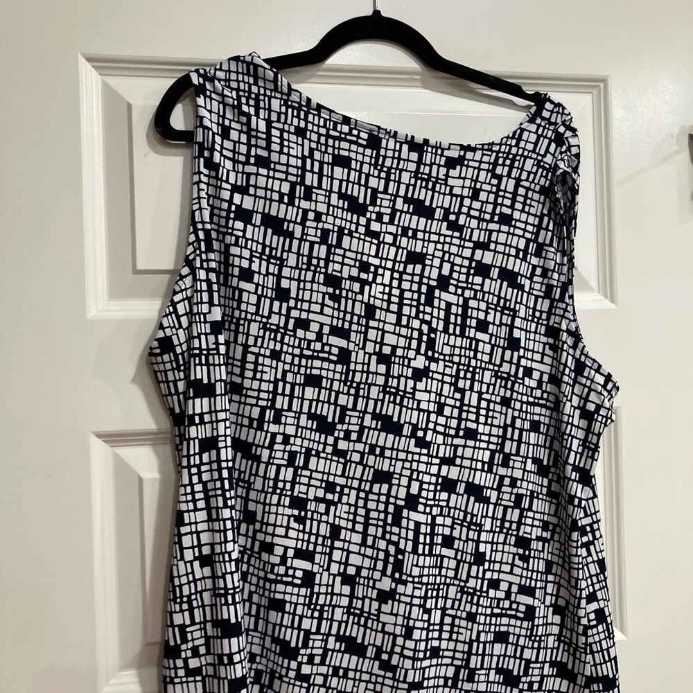 Jones Studio Navy and White Patterned Blouse - Picture 4 of 4